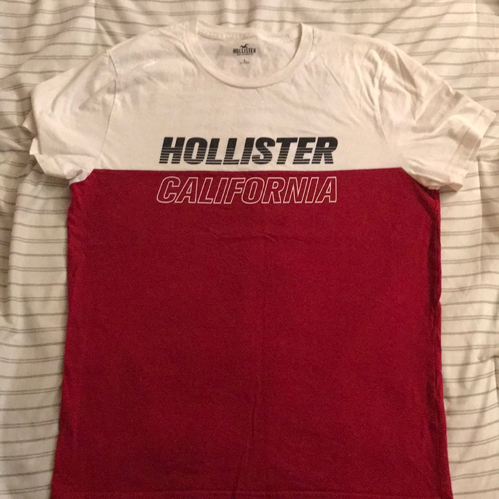 Hollister Boys Size large t- shirt